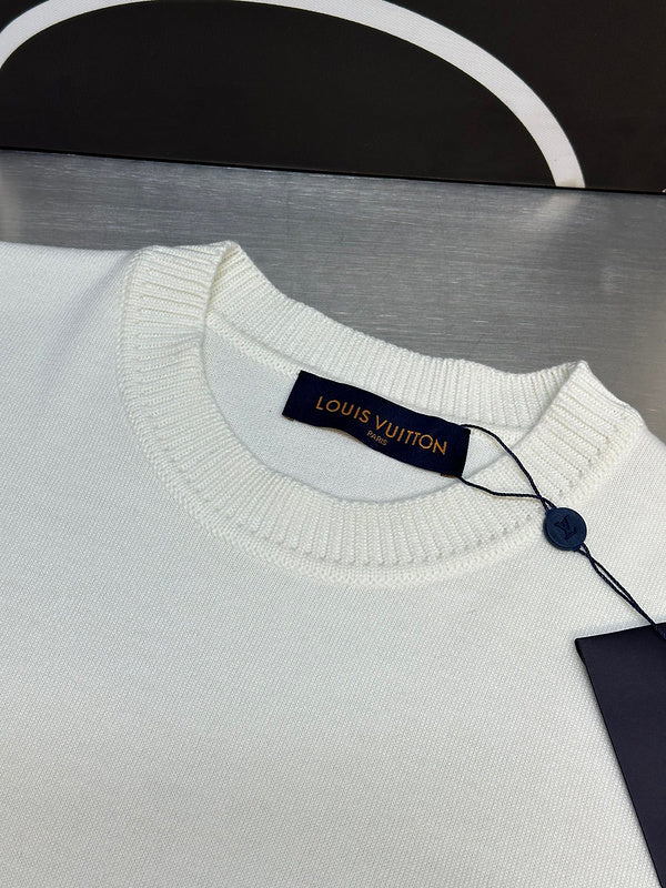 LV T-shirt 122330