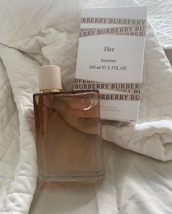 BURBERR Y  HER INTENSE EDP