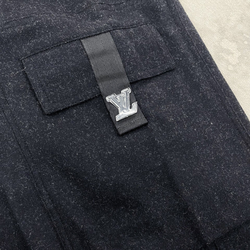LV Pants 012403