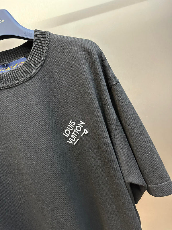 LV T-shirt 122328