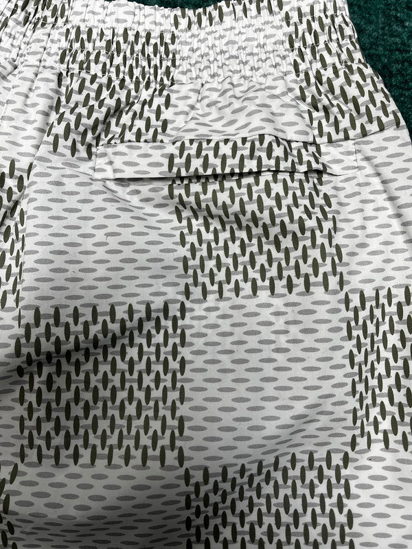 LV shorts 041002